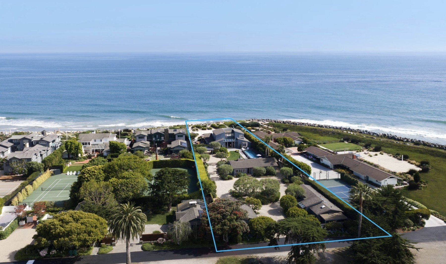 Overhead view of the 4217 Avenue Del Mar property line