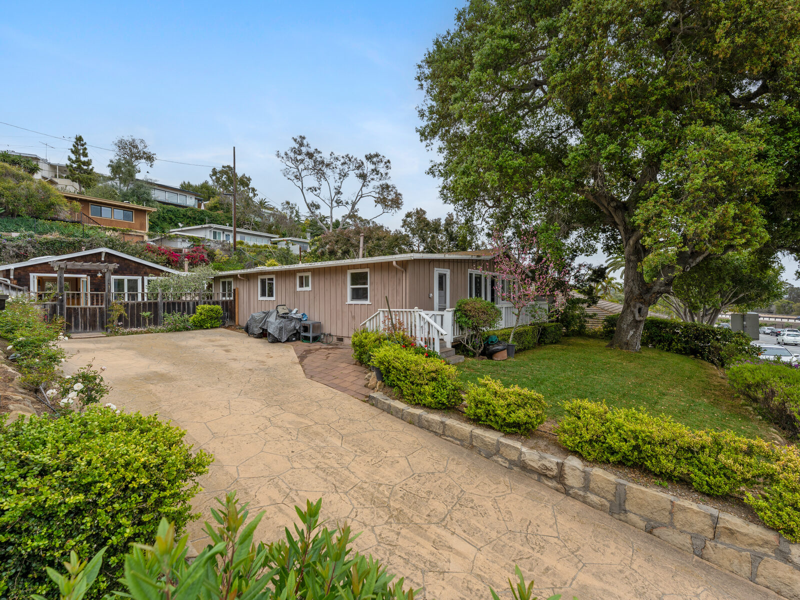 2176 Ortega Hill Road, Summerland